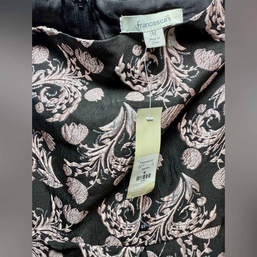 Francesca’s women’s dress size M blk and blush floral - Picture 4 of 4